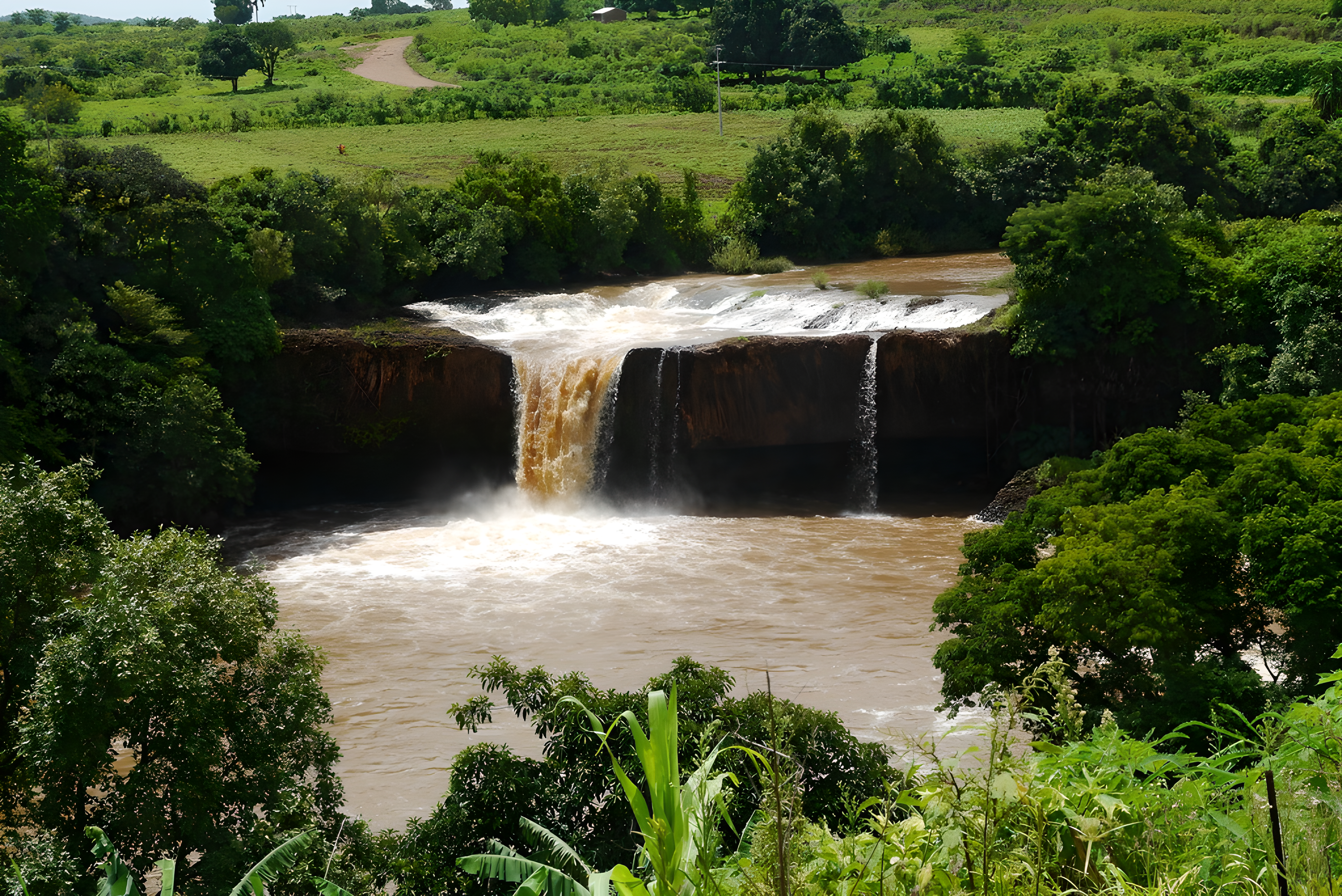 Les Chutes de la Vina - Image 1